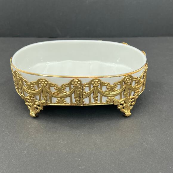 Vintage Stylebuilt Gold French Drape Porcelain Tassel Soap Dish - Picture 2 of 10